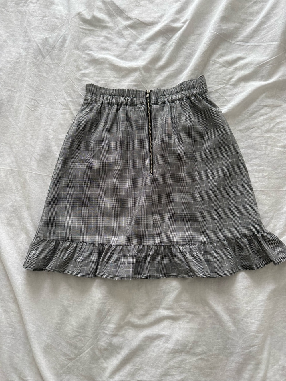 Gray Plaid Ruffle Hem Skirt with Pocket Bows - Picture 2 of 3